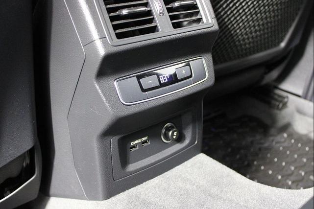 Photo of 2021 White Audi SQ5