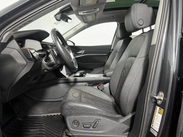 Photo of 2020 Manhattan Gray Metallic Audi e-tron Sportback