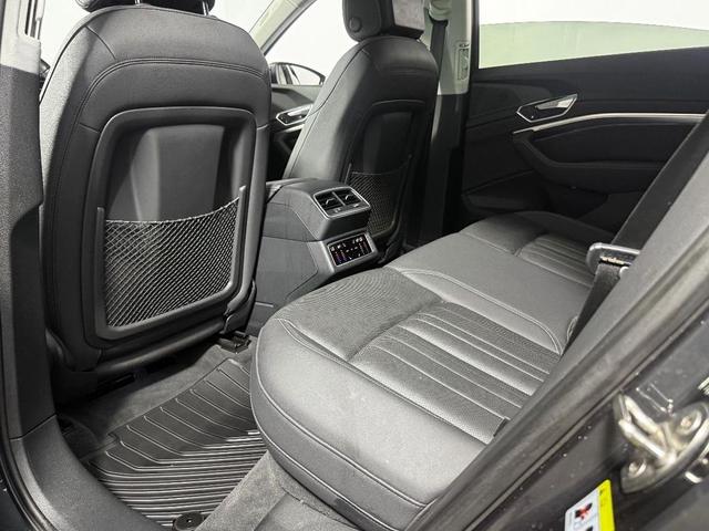 Photo of 2020 Manhattan Gray Metallic Audi e-tron Sportback
