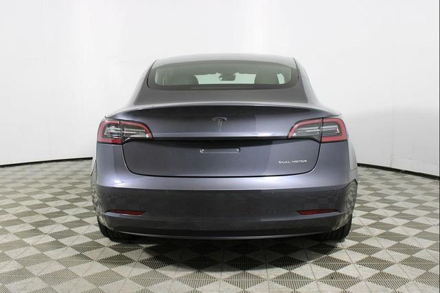 Photo of 2021 Gray Tesla Model 3