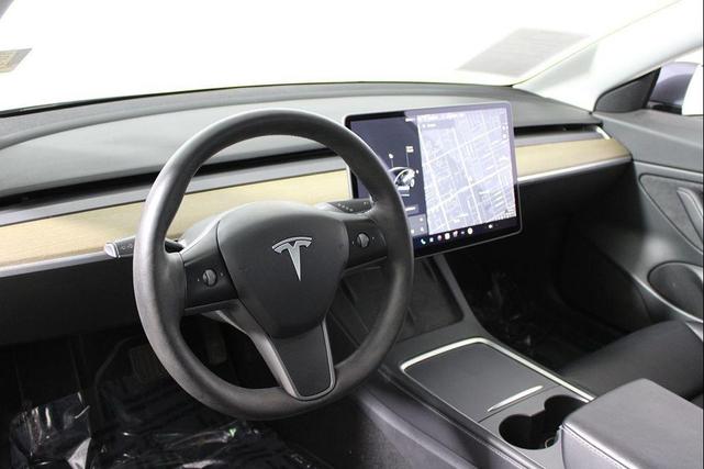 Photo of 2021 Gray Tesla Model 3