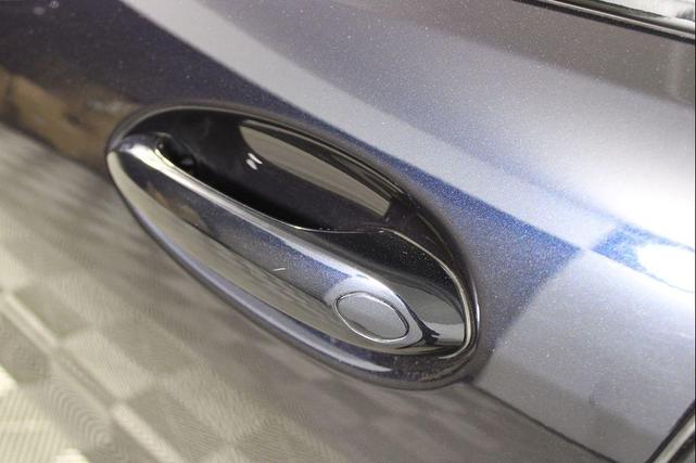 Photo of 2022 Carbon Black Metallic BMW 840