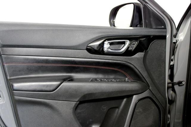 Photo of 2022 Sting-Gray Clearcoat Jeep Compass