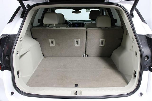 Photo of 2022 Summit White GMC Terrain