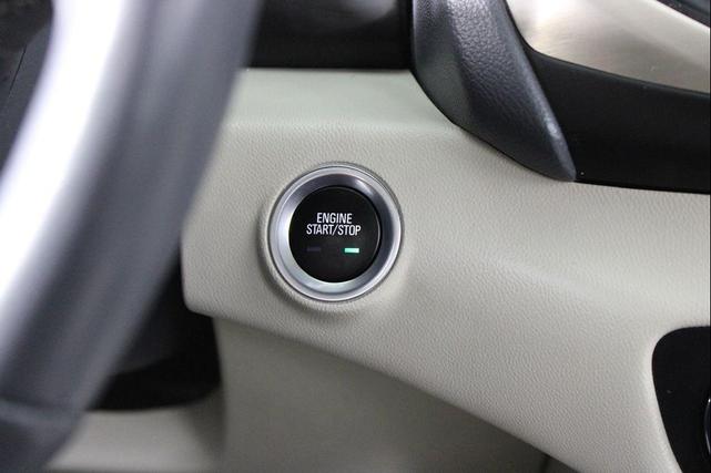 Photo of 2022 Summit White GMC Terrain