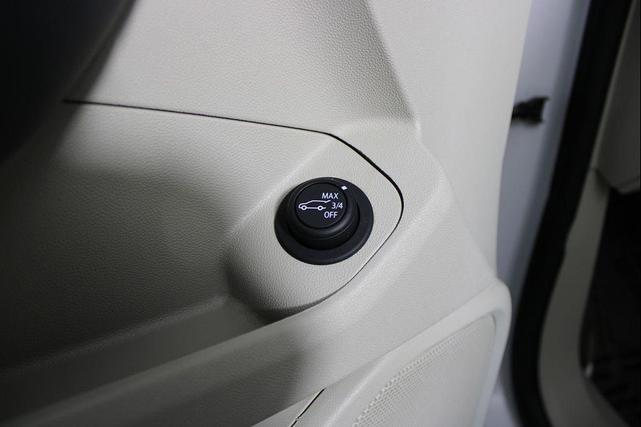 Photo of 2022 Summit White GMC Terrain
