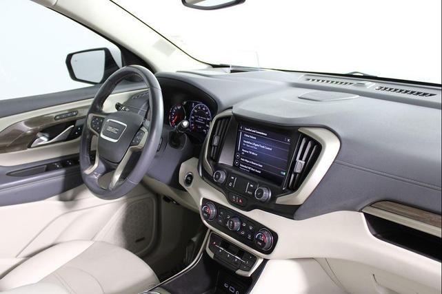 Photo of 2022 Summit White GMC Terrain