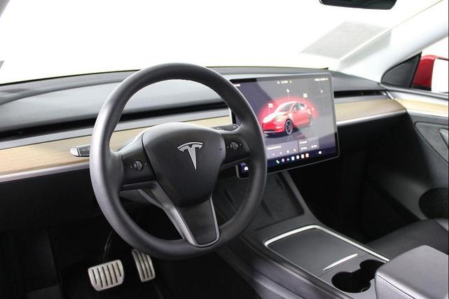 Photo of 2022 Red Multi-Coat Tesla Model Y