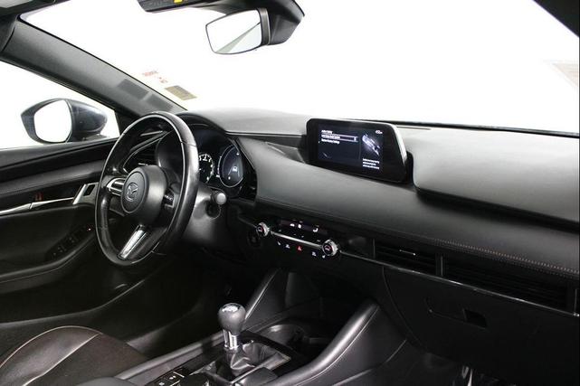 Photo of 2021 Machine Gray Metallic Mazda Mazda3