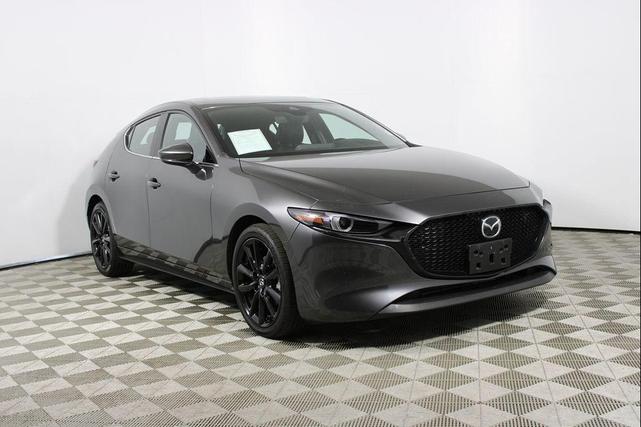 Photo of 2021 Machine Gray Metallic Mazda Mazda3