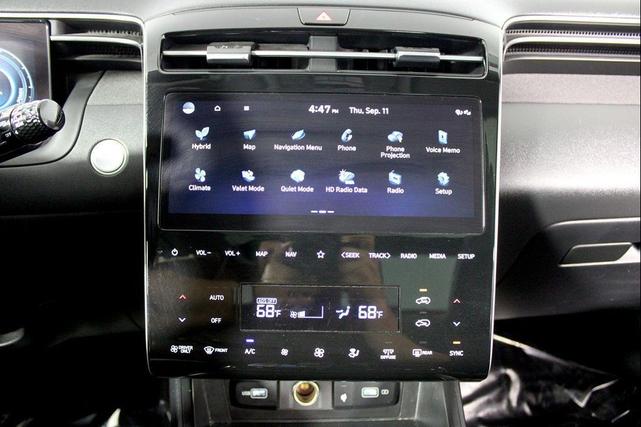 Photo of 2023 Phantom Black Hyundai TUCSON Hybrid