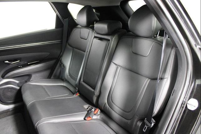 Photo of 2023 Phantom Black Hyundai TUCSON Hybrid