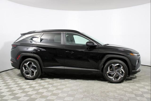 Photo of 2023 Phantom Black Hyundai TUCSON Hybrid