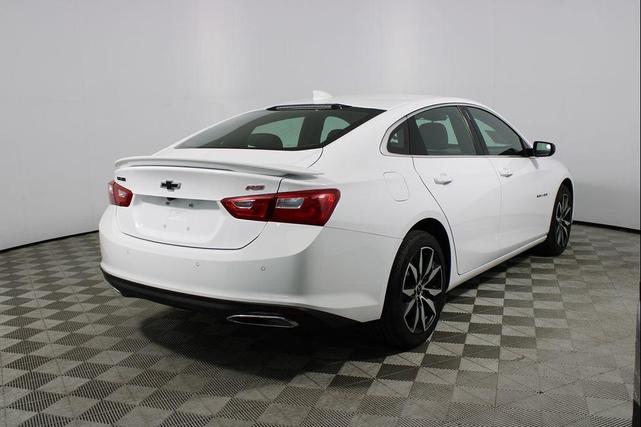 Photo of 2024 Summit White Chevrolet Malibu