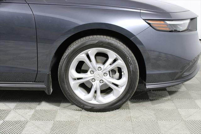 Photo of 2023 Meteorite Gray Metallic Honda Accord