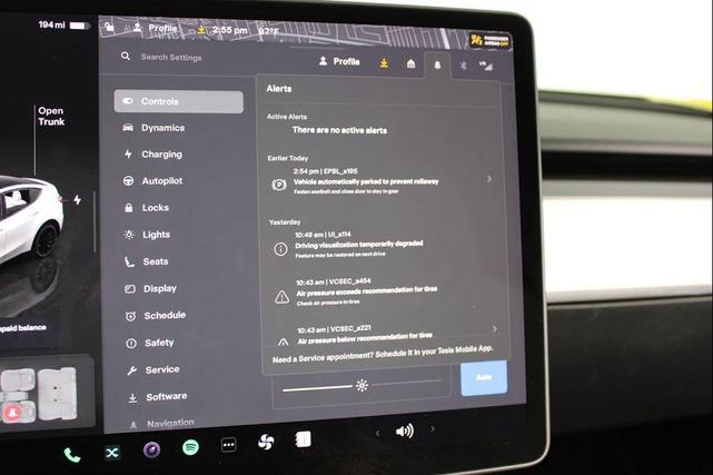 Photo of 2024 Pearl White Multi-Coat Tesla Model Y