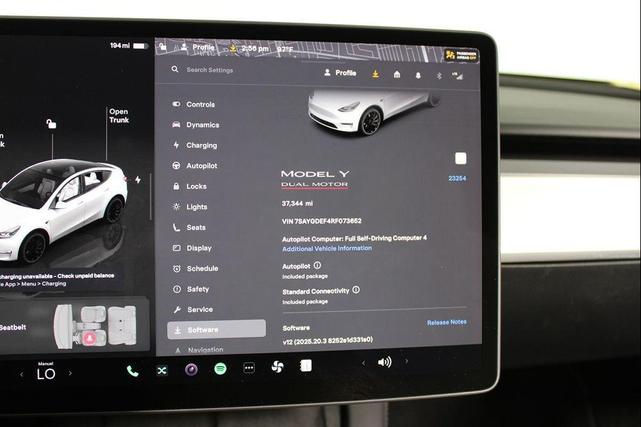 Photo of 2024 Pearl White Multi-Coat Tesla Model Y
