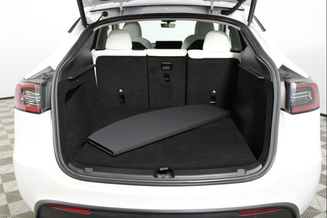 Photo of 2024 Pearl White Multi-Coat Tesla Model Y