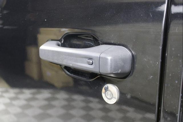 Photo of 2020 Black Clearcoat Jeep Gladiator