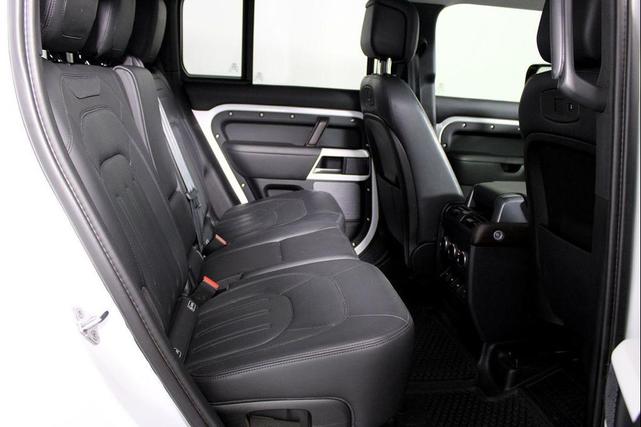 Photo of 2020 Fuji White Land Rover Defender