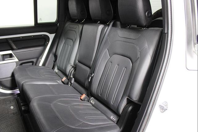 Photo of 2020 Fuji White Land Rover Defender