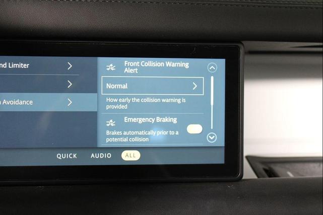 Photo of 2020 Fuji White Land Rover Defender