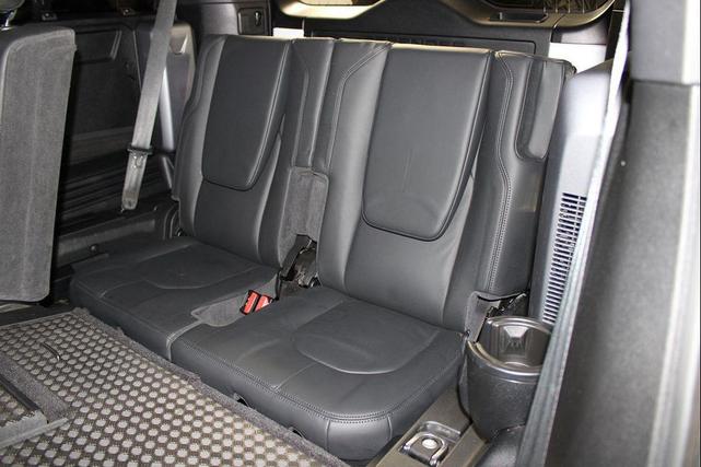 Photo of 2020 Fuji White Land Rover Defender