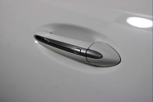 Photo of 2024 Summit White Buick Encore GX