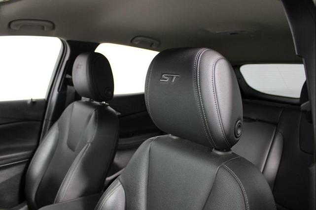 Photo of 2024 Summit White Buick Encore GX