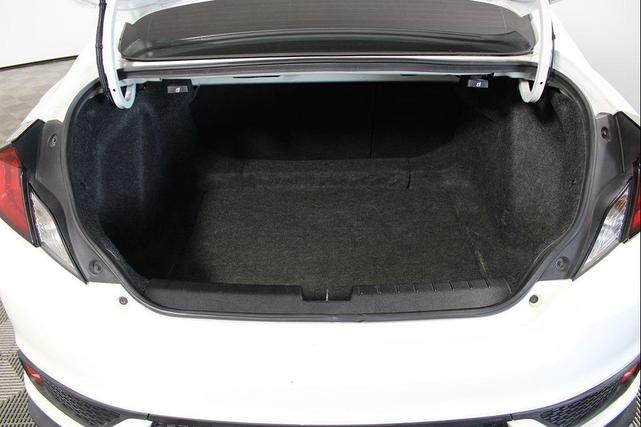Photo of 2017 White Orchid Pearl Honda Civic