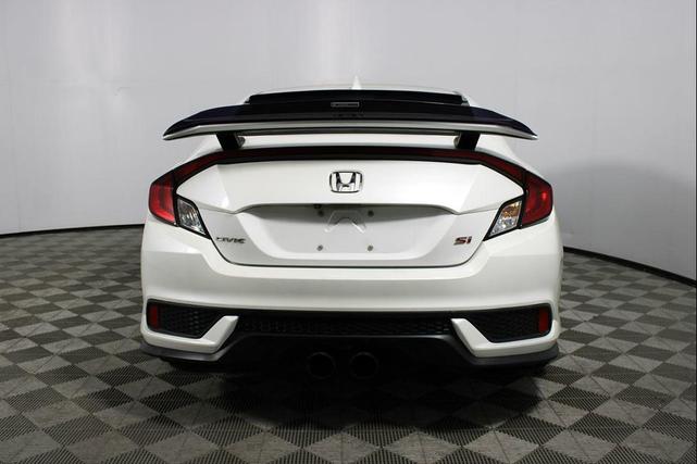 Photo of 2017 White Orchid Pearl Honda Civic