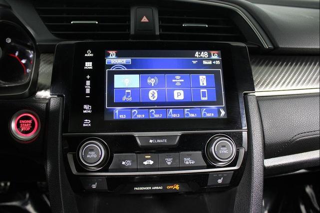 Photo of 2017 White Orchid Pearl Honda Civic