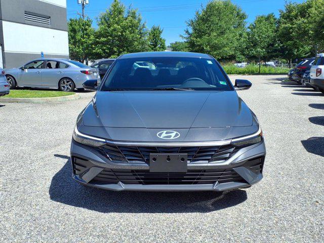 Photo of 2025 Amazon Gray Hyundai ELANTRA