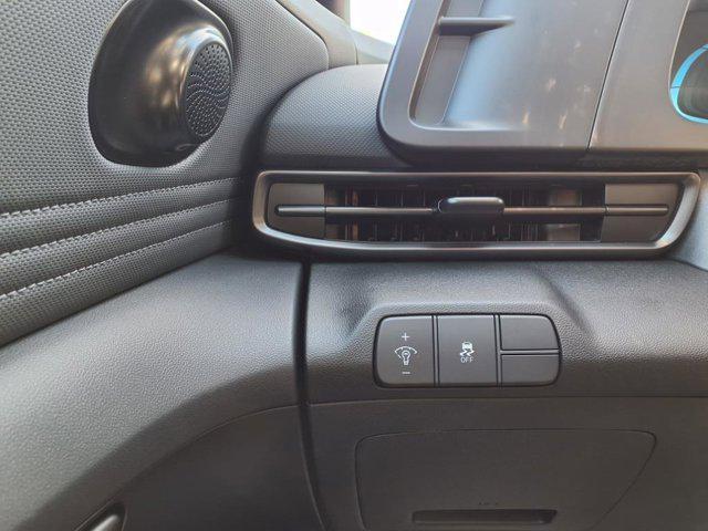 Photo of 2025 Amazon Gray Hyundai ELANTRA