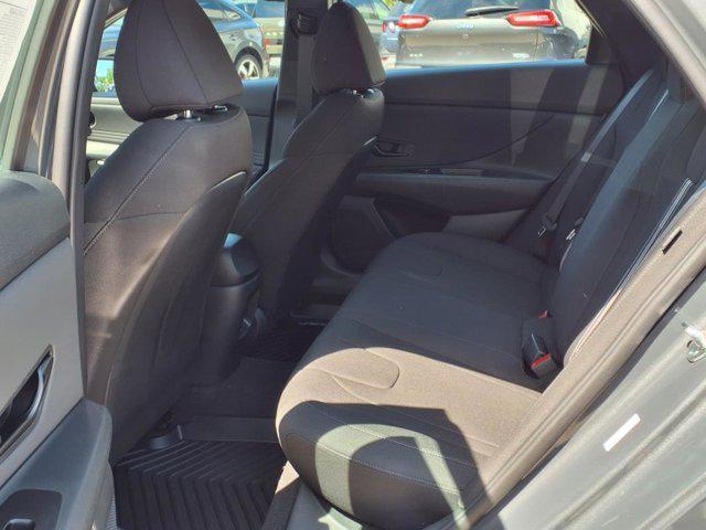 Photo of 2025 Amazon Gray Hyundai ELANTRA