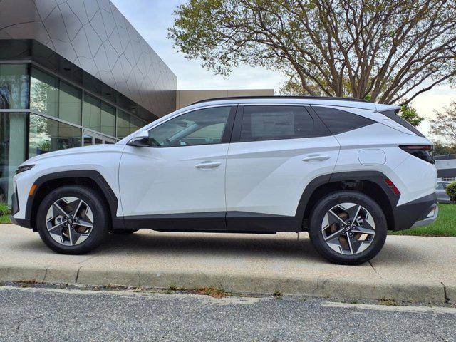 Photo of 2025 Creamy White Pearl Hyundai TUCSON Hybrid