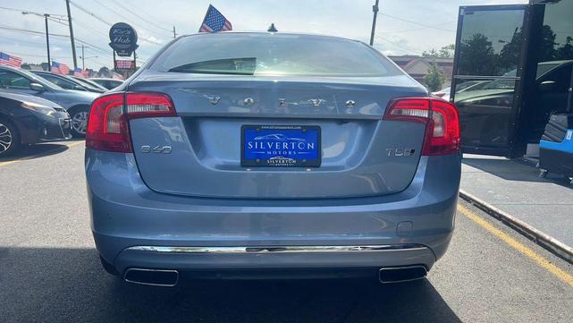 Photo of 2017 Mussel Blue Metallic Volvo S60 Inscription
