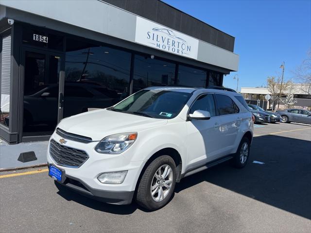 Photo of 2017 Summit White Chevrolet Equinox