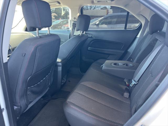 Photo of 2017 Summit White Chevrolet Equinox