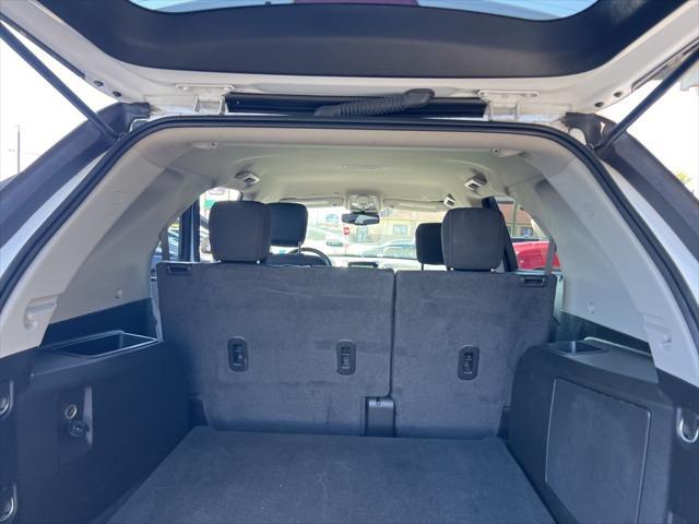 Photo of 2017 Summit White Chevrolet Equinox