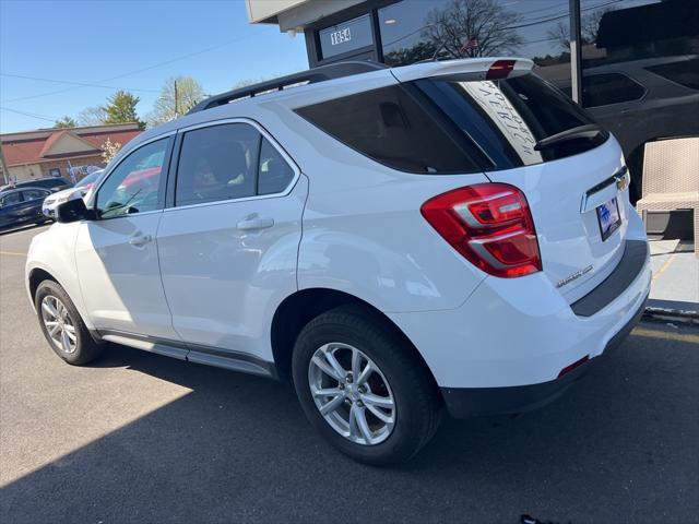 Photo of 2017 Summit White Chevrolet Equinox