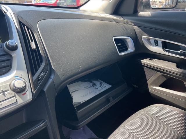 Photo of 2017 Summit White Chevrolet Equinox