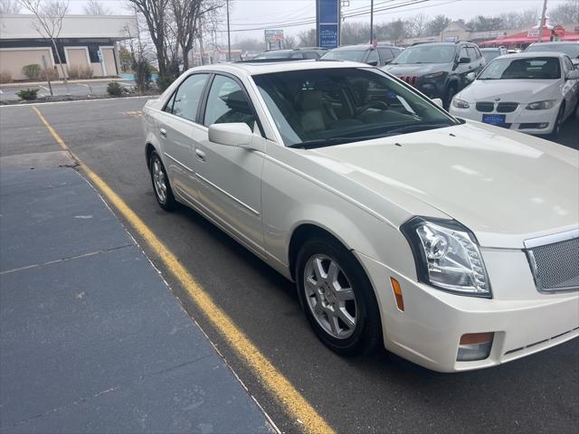 Photo of 2005 White Diamond Cadillac CTS