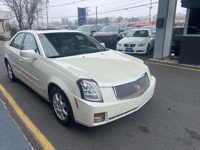 Photo of 2005 White Diamond Cadillac CTS