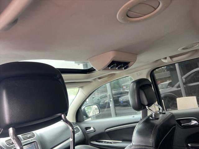 Photo of 2015 Billet Silver Metallic Clearcoat Dodge Journey