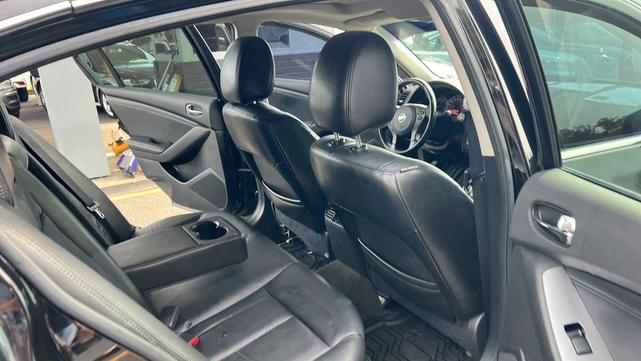 Photo of 2011 Super Black Nissan Altima