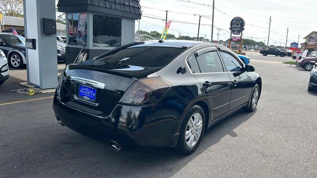 Photo of 2011 Super Black Nissan Altima