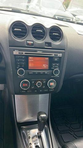 Photo of 2011 Super Black Nissan Altima