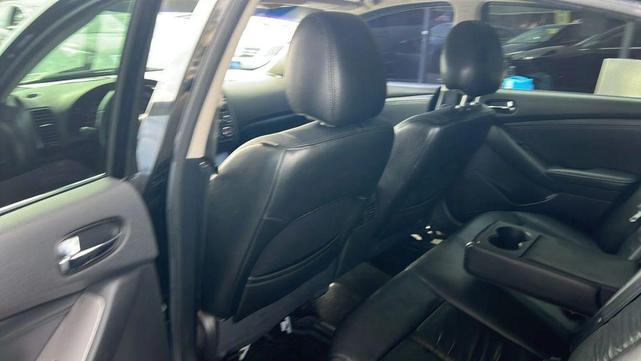 Photo of 2011 Super Black Nissan Altima