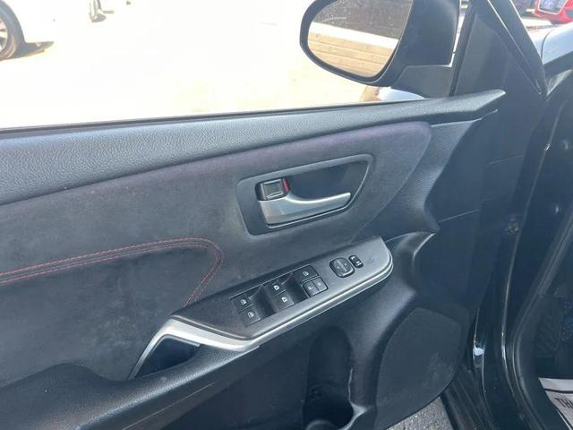 Photo of 2015 Attitude Black Toyota Camry